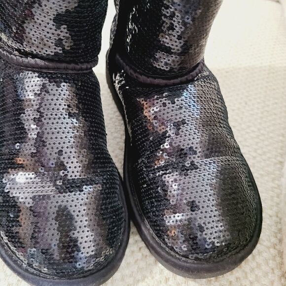 UGG Classic Short 'Sparkle' - Picture 4 of 10